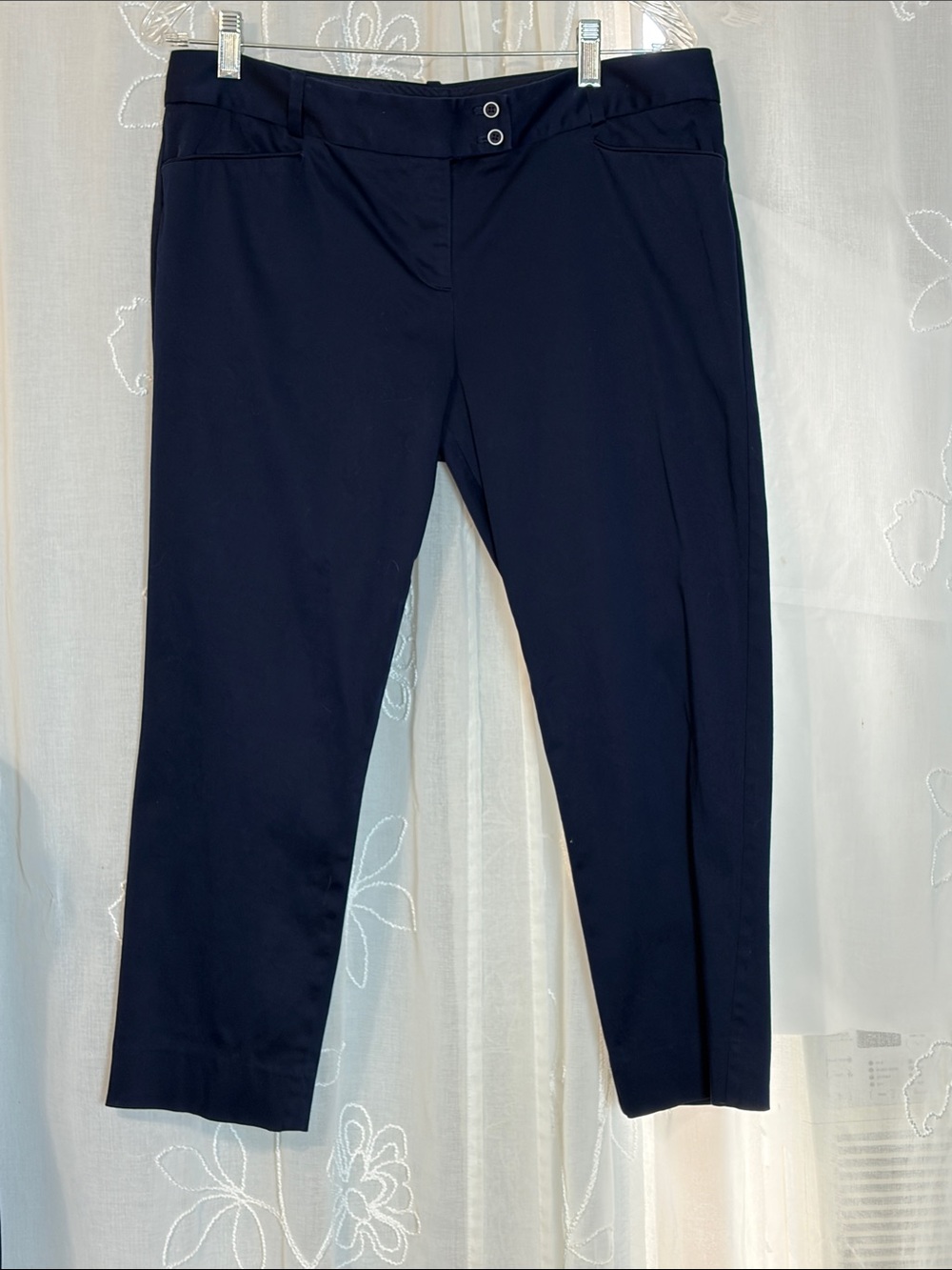 The Limited Dark Navy Women’s Stretch Capris 12 P